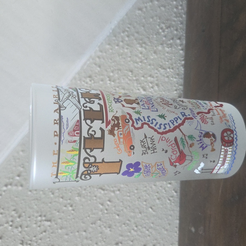Pretty Cat Studio Illinois Souvenier Glass In Excellent Condition!